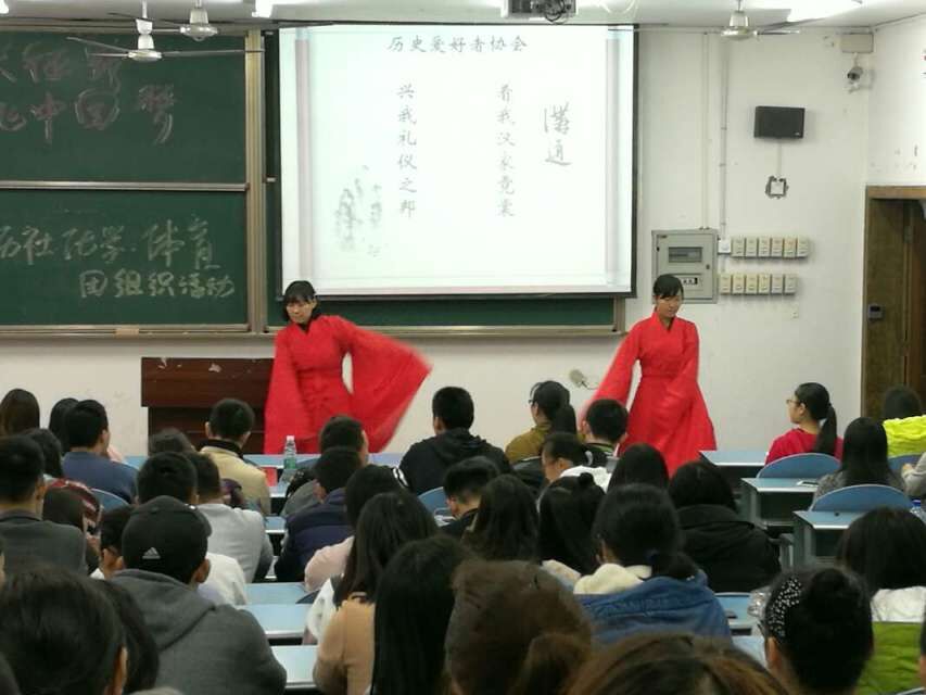 回首长征路
