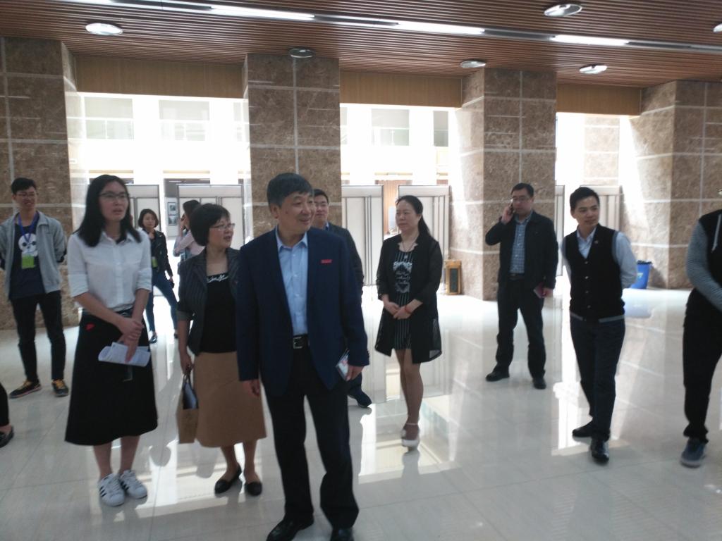 星天地
成功举办化学生物专场招聘会