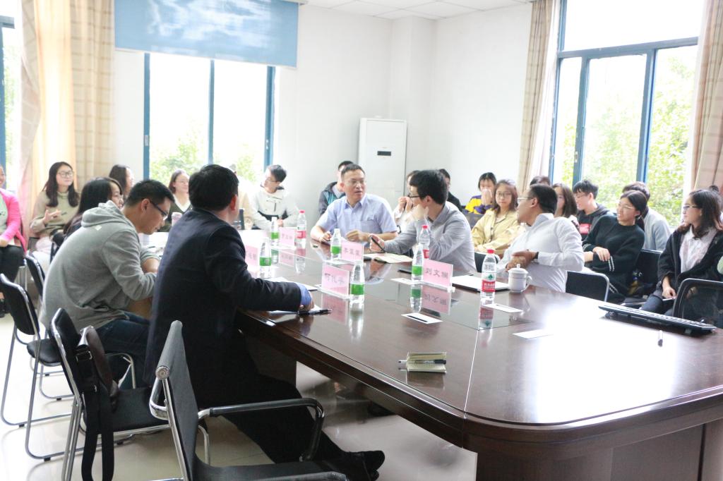 星天地
举行留德华人化学化工学会2018春晖计划博士团学术交流会