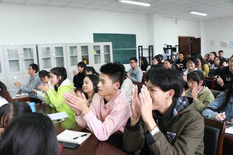 华东师范大学王祖浩教授莅临星天地
开展专题讲座