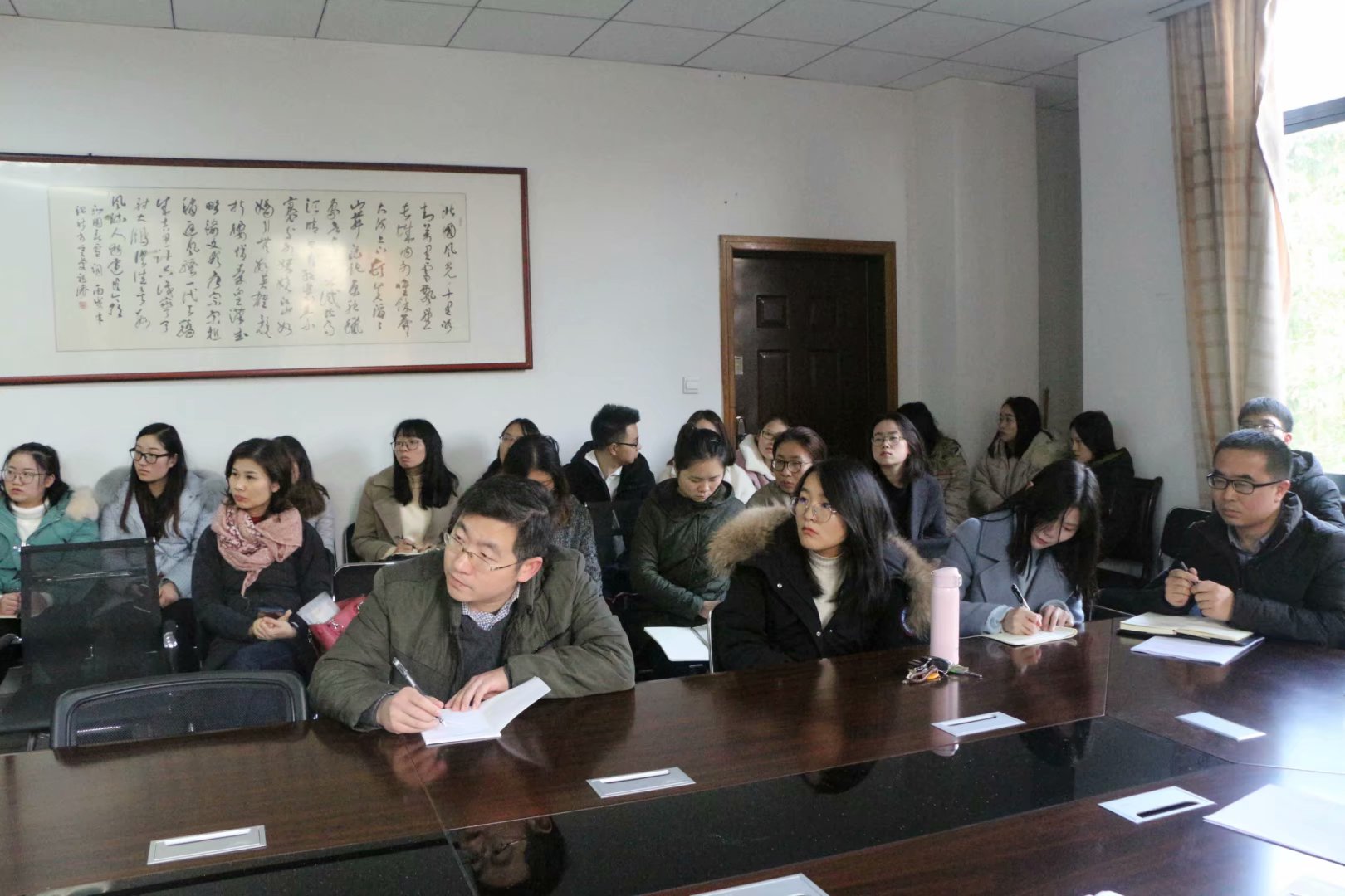 王戈教授莅临星天地
进行学术交流